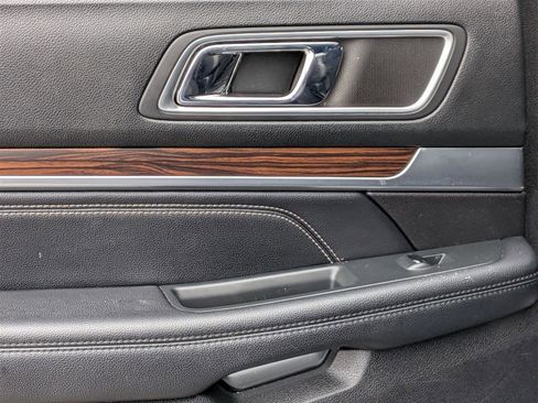 Used 2017 Ford Explorer Limited w/ Equipment Group 303A image 27