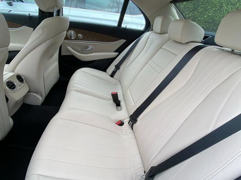 Used 2021 Mercedes-Benz E 350 Sedan image 11