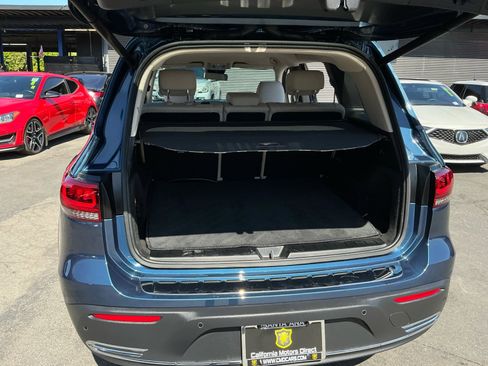 Used 2023 Mercedes-Benz EQB 250+ w/ Exclusive Package image 25