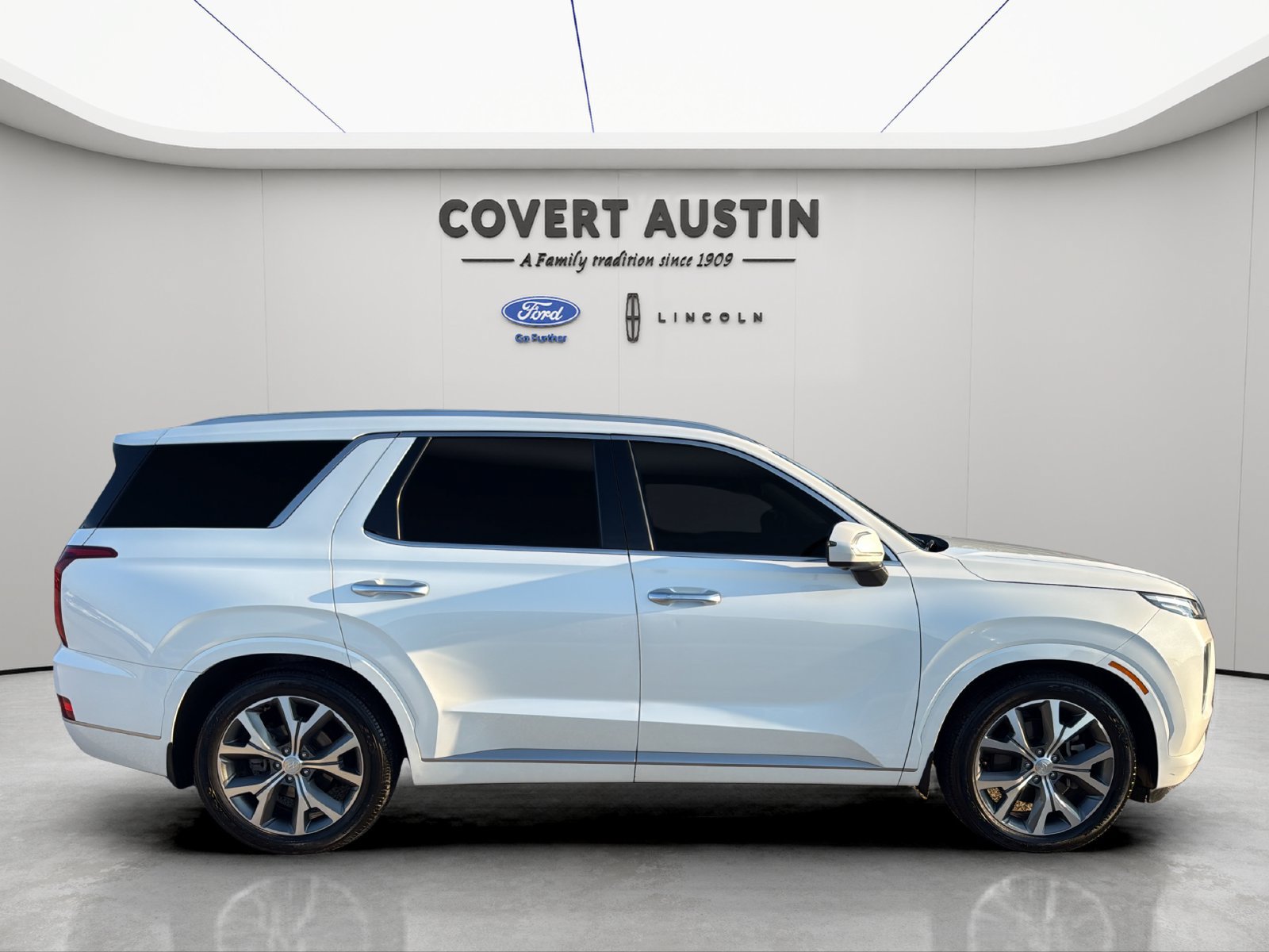 Used 2022 Hyundai Palisade Limited w/ Winter Package AWD/4WD image 6