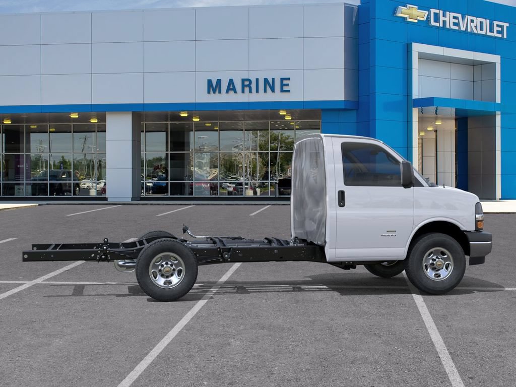 New 2026 Chevrolet Express 3500 w/ Power Convenience Package RWD image 5