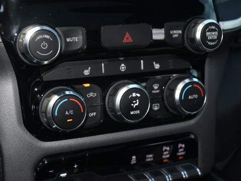 Used 2022 RAM 1500 Big Horn image 15