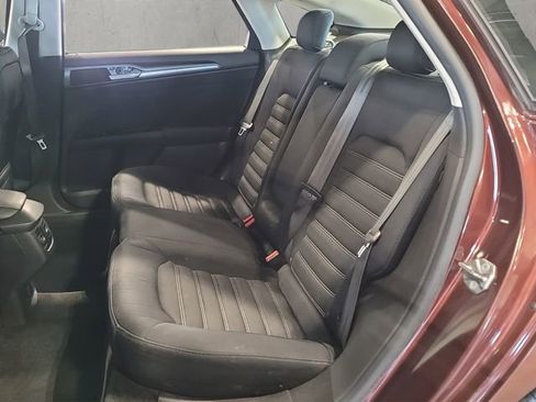 Used 2015 Ford Fusion SE image 17