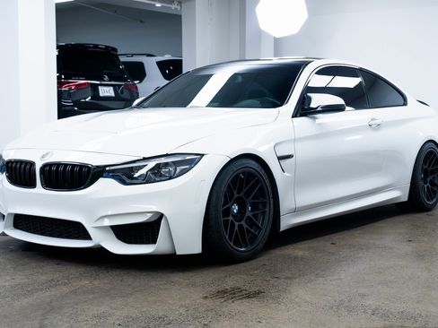 Used 2015 BMW M4 Coupe image 3