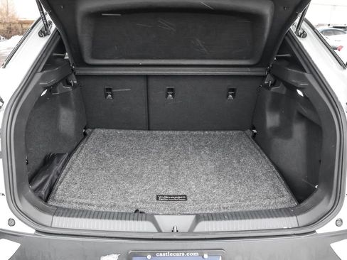 Used 2023 Volkswagen ID.4 Pro image 30