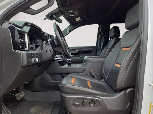 Used 2024 GMC Sierra 1500 AT4 w/ Technology Package AWD/4WD image 24