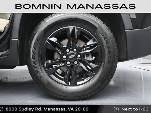 Used 2022 Chevrolet Traverse LS w/ Midnight/Sport Edition FWD image 16