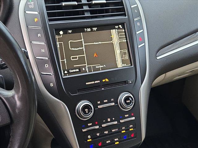 Used 2018 Lincoln MKC Reserve FWD image 12