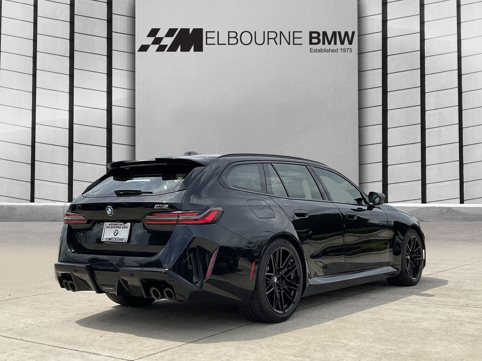 New 2027 BMW M5 Touring AWD/4WD image 4