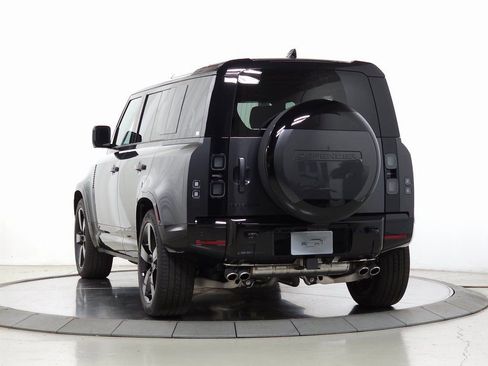 New 2026 Land Rover Defender 110 V8 AWD/4WD image 3