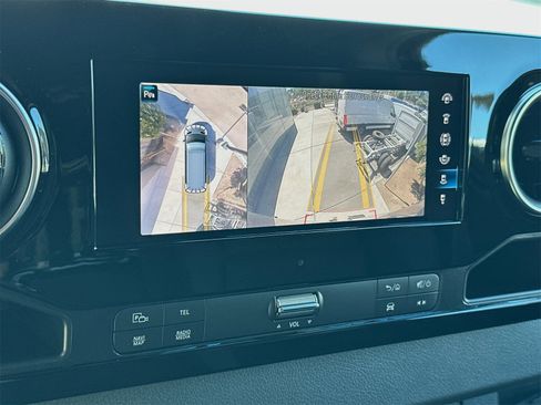 Used 2024 Mercedes-Benz Sprinter 2500 image 22