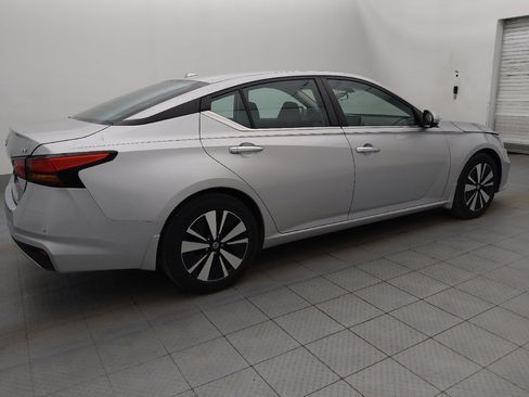 Used 2022 Nissan Altima 2.5 SV FWD image 10