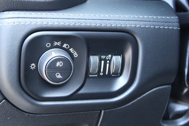 Used 2022 RAM 1500 TRX w/ TRX Level 2 Equipment Group AWD/4WD image 18