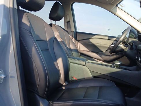Used 2024 Nissan Rogue SL FWD image 24