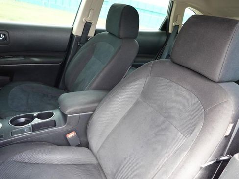 Used 2015 Nissan Rogue S w/ Convenience Package FWD image 16