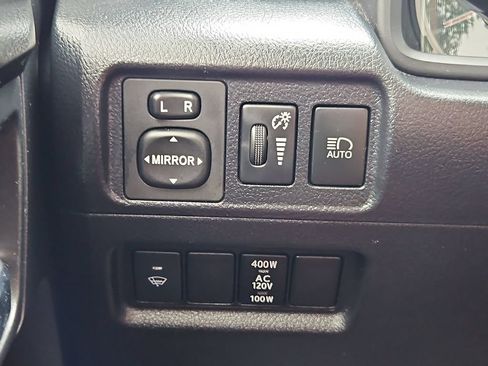 Used 2020 Toyota 4Runner TRD Off-Road Premium w/ Moonroof Package AWD/4WD image 18