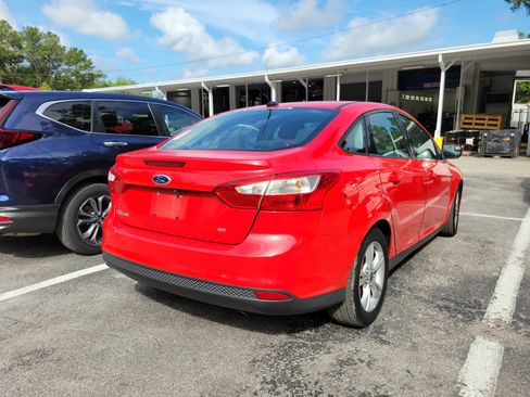Used 2014 Ford Focus SE FWD image 6