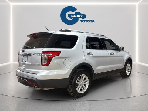 Used 2014 Ford Explorer XLT image 8