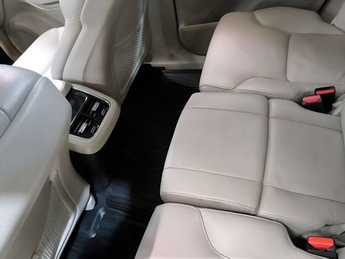 Used 2021 Volvo XC90 T6 Momentum w/ Climate Package AWD/4WD image 32