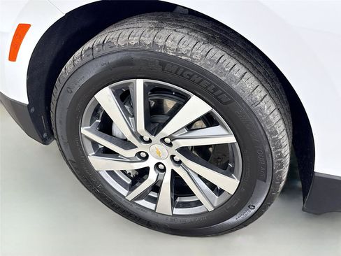 Used 2024 Chevrolet Equinox Premier AWD/4WD image 31