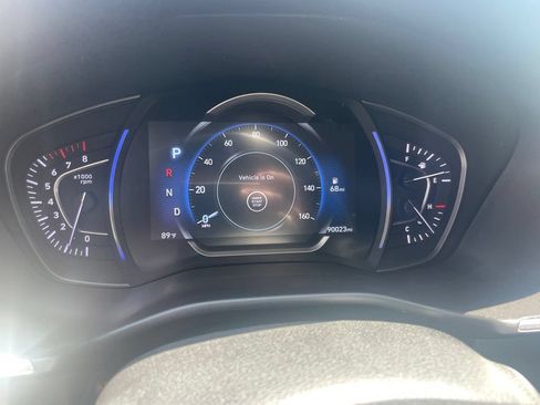 Used 2020 Hyundai Santa Fe SEL w/ Convenience + Premium Package FWD image 3