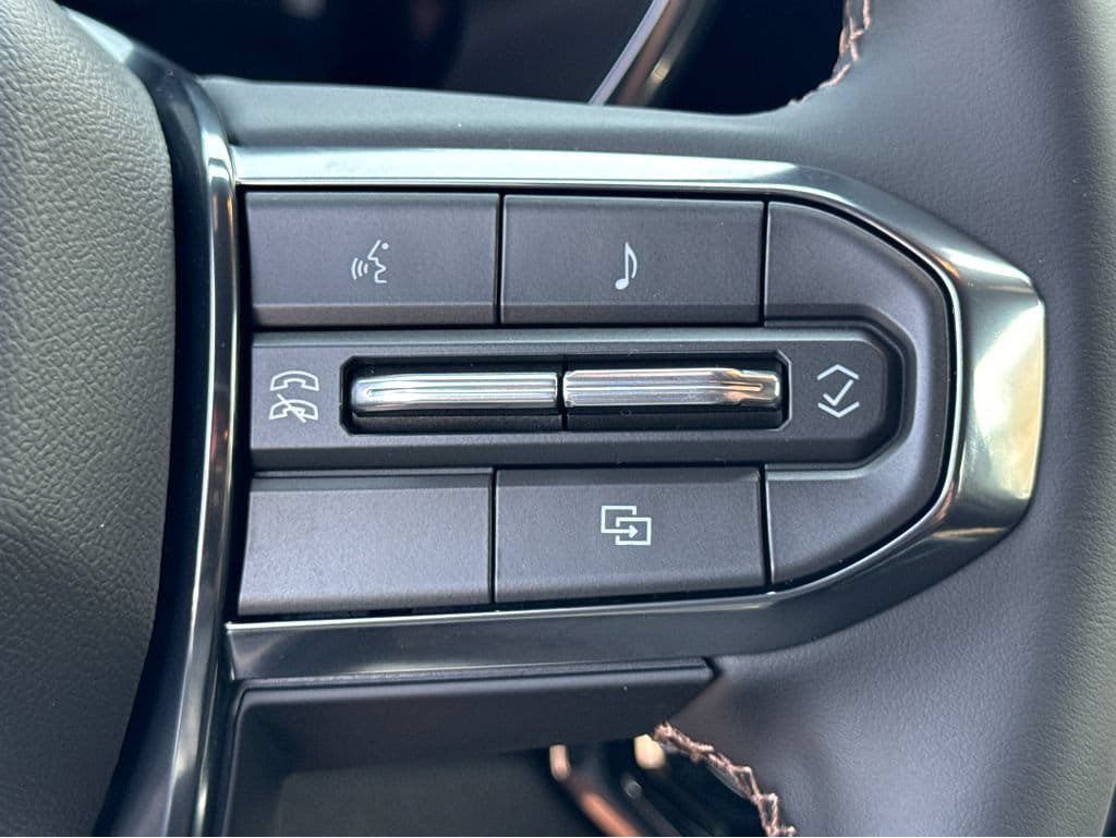 New 2026 GMC Canyon AT4 AWD/4WD image 17