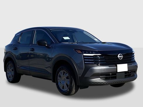 New 2026 Nissan Kicks S image 5