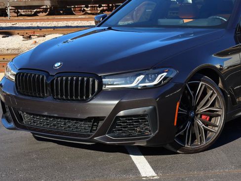 Used 2023 BMW 540i w/ M Sport Package image 5