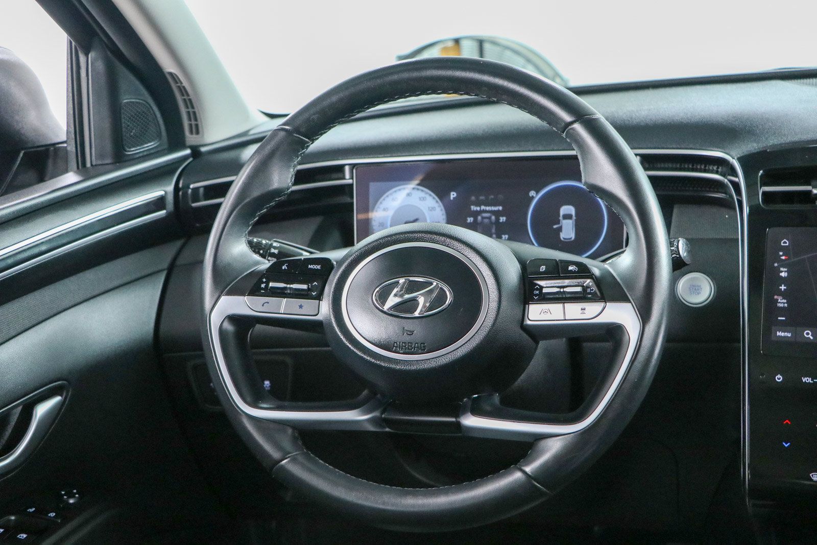 Used 2024 Hyundai Tucson SEL w/ Convenience Package FWD image 12