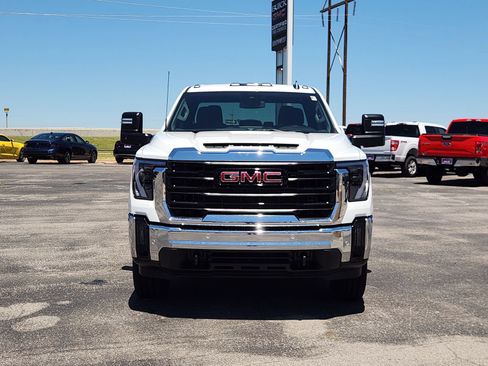Used 2026 GMC Sierra 2500 Pro w/ 1SA Pro Safety Plus Package AWD/4WD image 6
