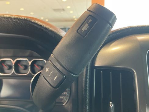 Used 2018 Chevrolet Silverado 1500 LT w/ All Star Edition AWD/4WD image 19