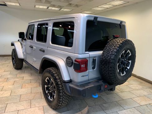 Used 2024 Jeep Wrangler Unlimited Rubicon 4xe AWD/4WD image 6