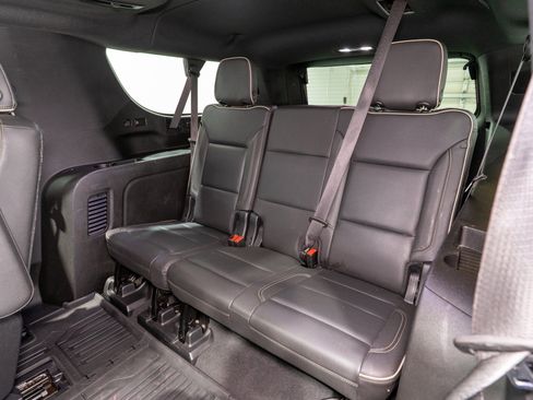 Used 2021 GMC Yukon XL SLT w/ SLT Premium Package AWD/4WD image 37