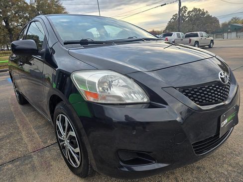 Used 2012 Toyota Yaris Sedan image 3