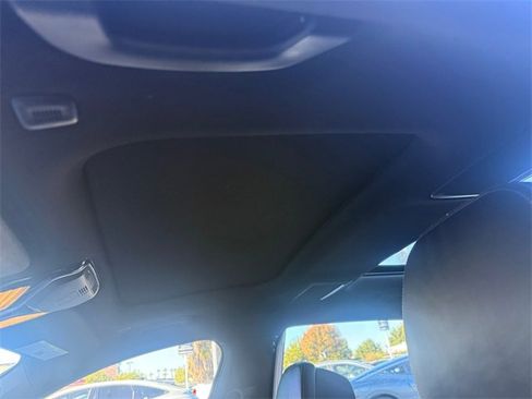 Used 2022 BMW 740i w/ M Sport Package image 15