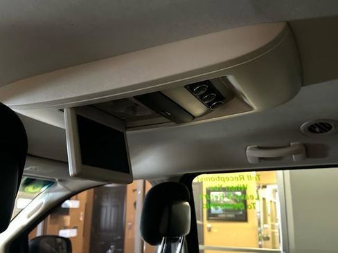 Used 2016 Dodge Grand Caravan SXT w/ Rear Park Assist Package image 13