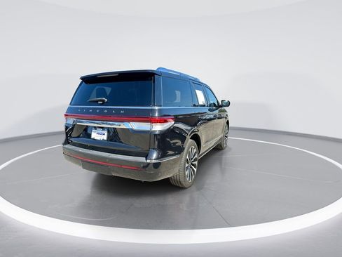 Used 2022 Lincoln Navigator Reserve image 8