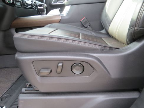 Used 2025 Chevrolet Silverado 1500 High Country w/ Midnight Edition image 20