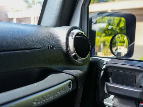 Used 2016 Jeep Wrangler Unlimited Rubicon image 47