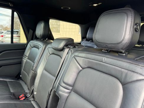 Used 2019 Lincoln Navigator Reserve image 35