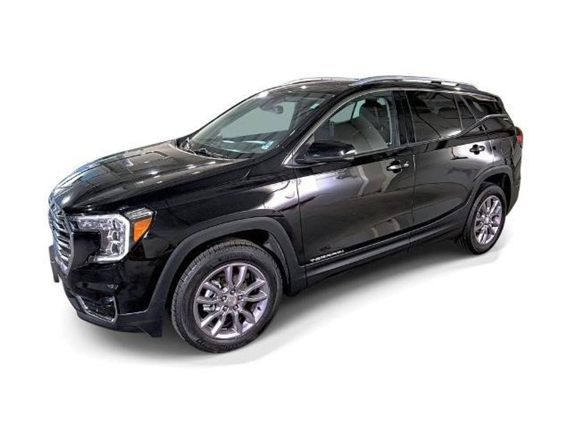 Certified 2024 GMC Terrain SLT image 1