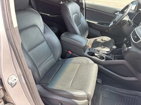 Used 2020 Hyundai Tucson Limited FWD image 24