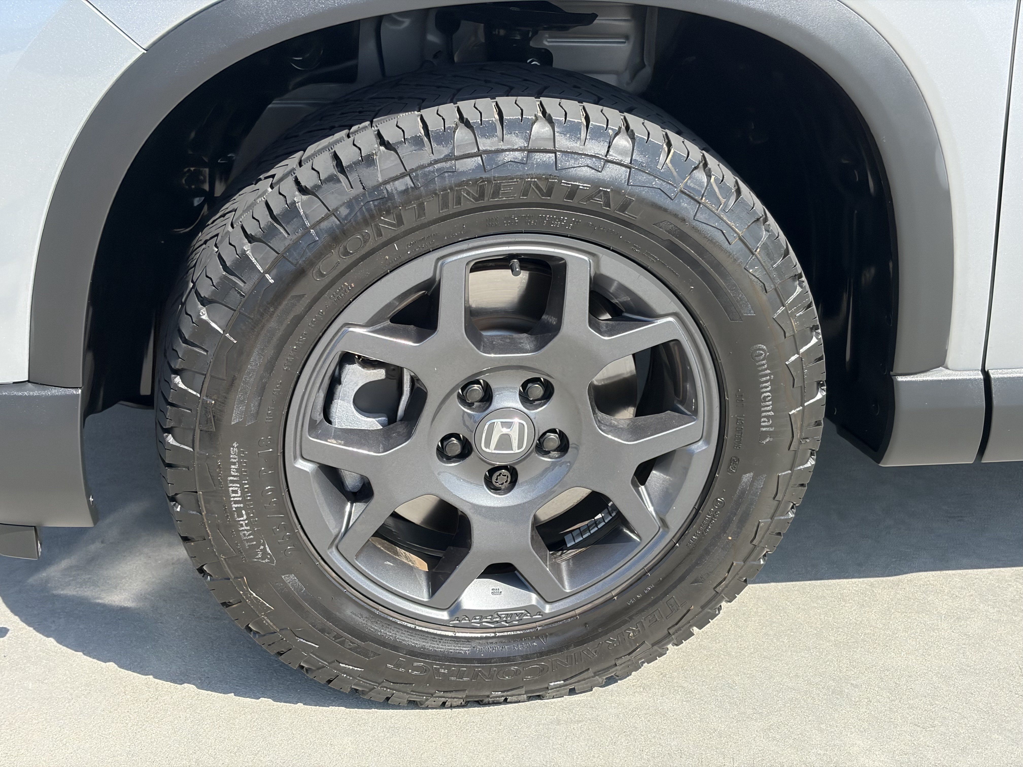 Used 2025 Honda Pilot TrailSport image 8