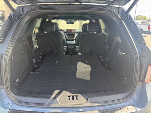 Used 2025 Ford Explorer ST AWD/4WD image 22