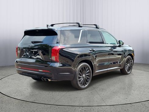 Used 2024 Hyundai Palisade Calligraphy AWD/4WD image 3