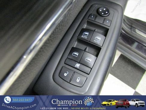 Used 2019 Jeep Grand Cherokee Limited w/ Luxury Group II image 25