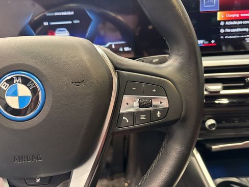 Used 2023 BMW i4 eDrive35 w/ Premium Package image 31