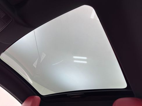 Used 2020 Jaguar F-TYPE R image 11