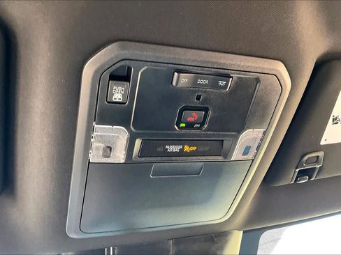 Used 2025 Toyota Tundra SR w/ SR Tow Package image 33