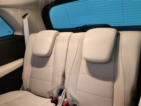 Used 2024 Mercedes-Benz GLS 450 4MATIC w/ AMG Line Exterior image 30